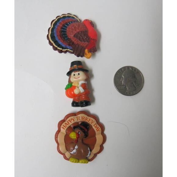 VINTAGE THANKSGIVING Pins Brooch Set 3 Turkey Pilgrim Turkey Day Retro Jewelry - Picture 2 of 8